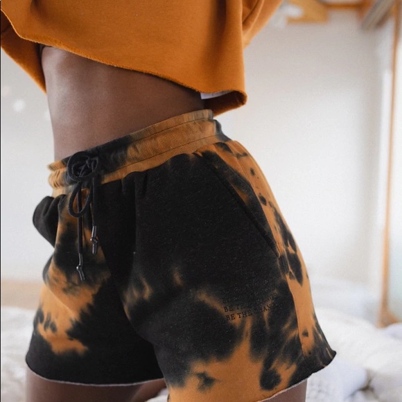 Balance Athletica ‘Affirmation’ Short (S) - dust devil - Picture 5 of 5